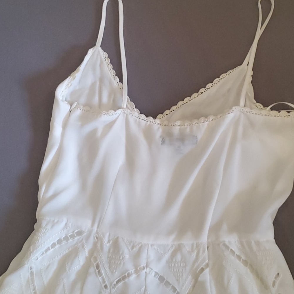 Kendall & Kylie White Eyelet Romper - Picture 3 of 9